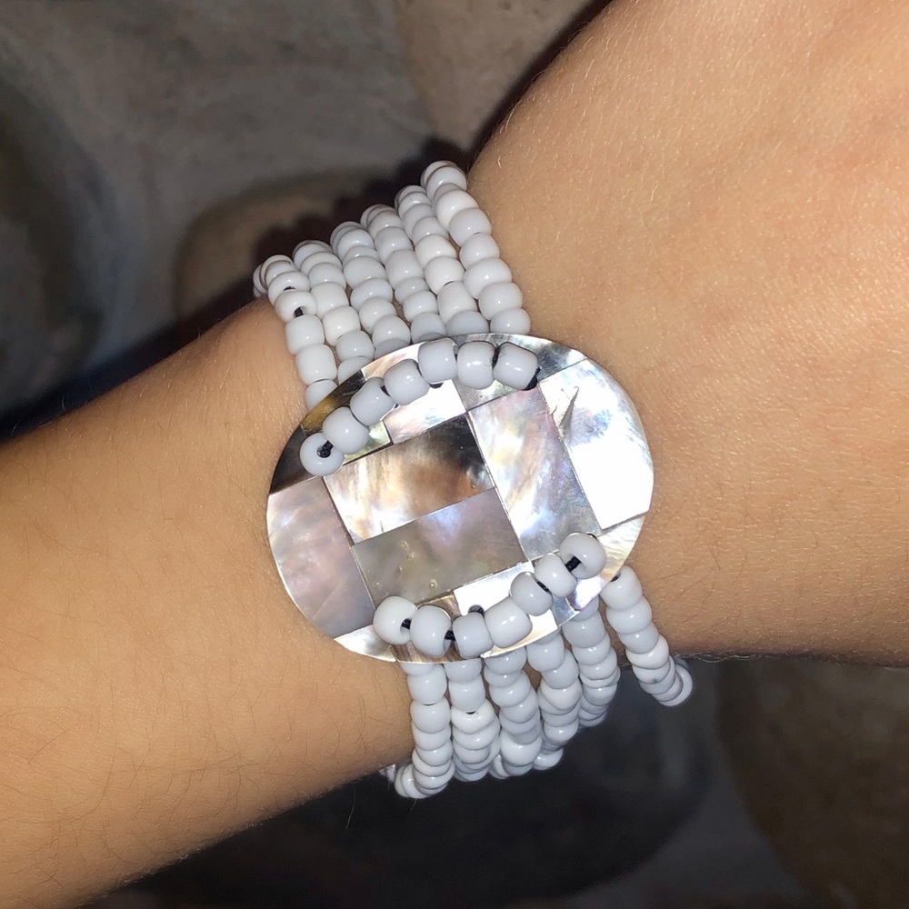Handmade Seashell Bracelet 🐚